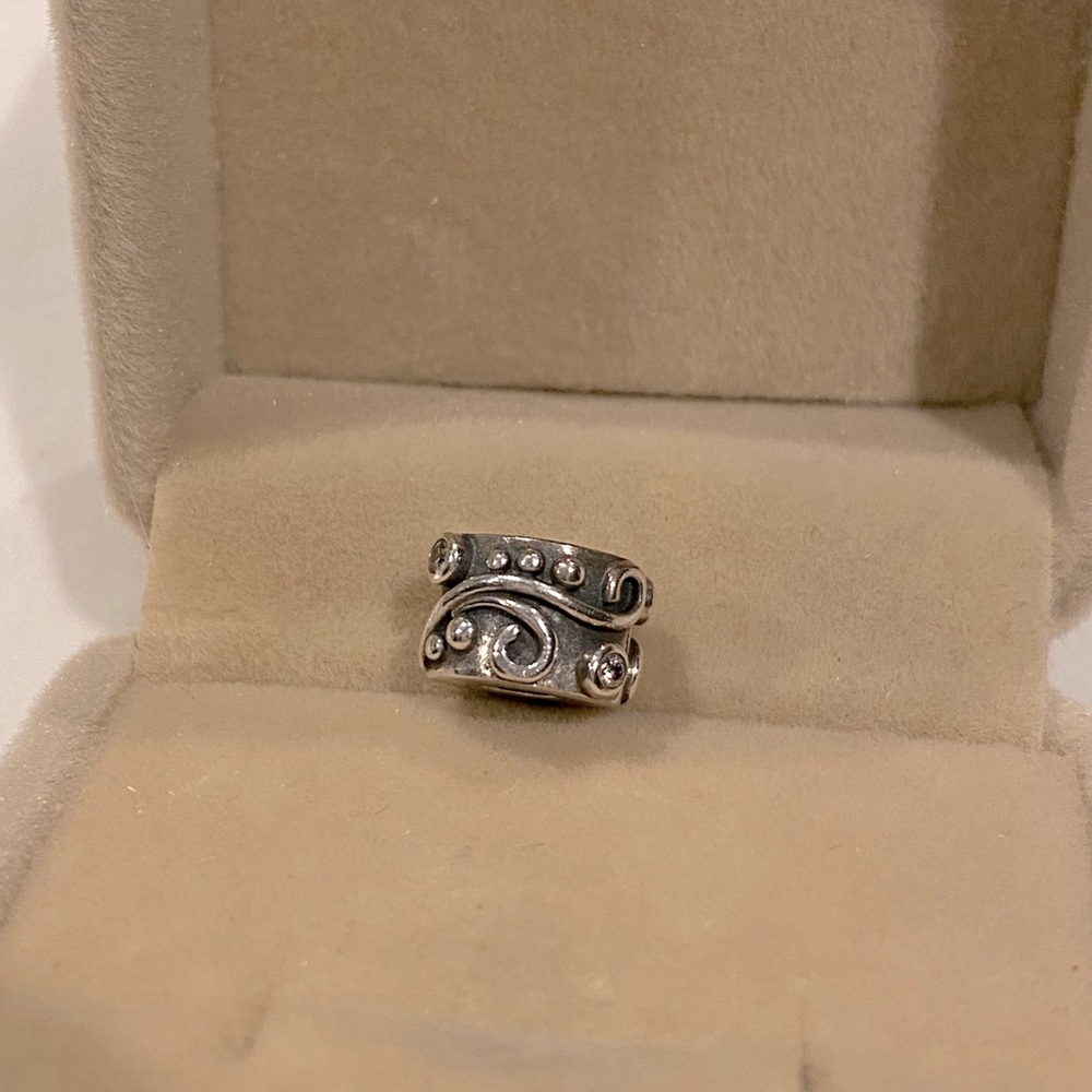 PANDORA Clip Charm